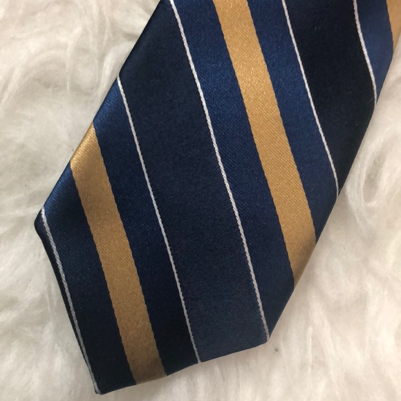🆕 Michael Kors Silk Tie - Picture 5 of 9